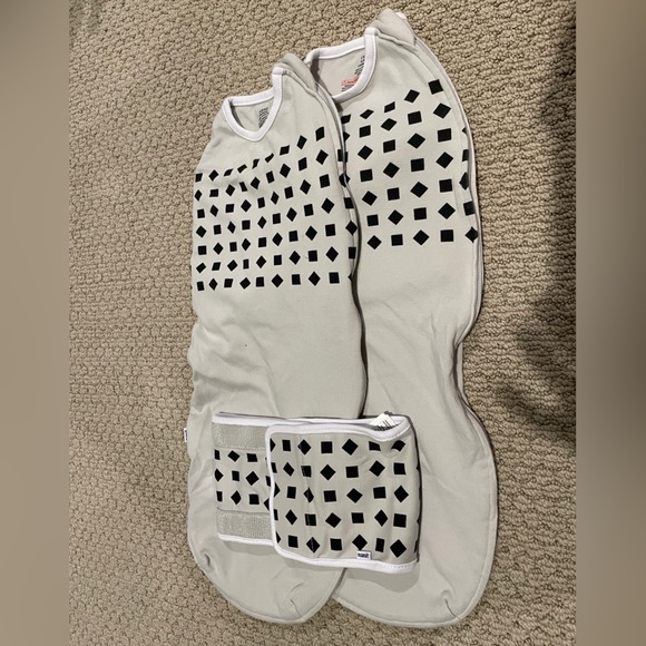 Nanit Swaddle & Breathing Band (never used) - Picture 1 of 3